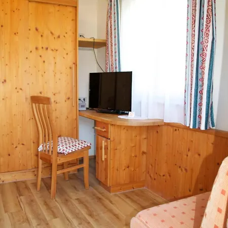 Hemetsberger Vendégház 3*
