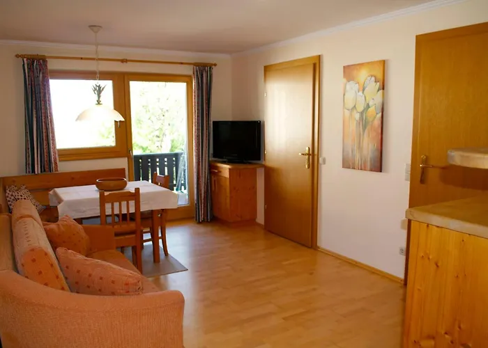 Hemetsberger Konukevi 3*