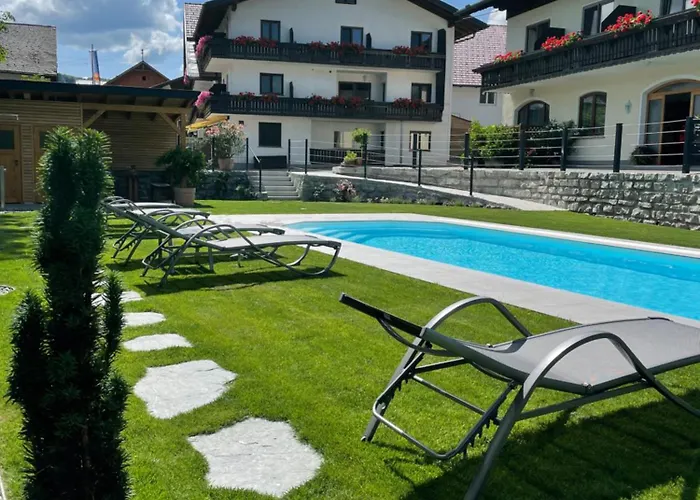 Konukevi Hemetsberger 3*