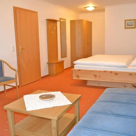 Hemetsberger 3*