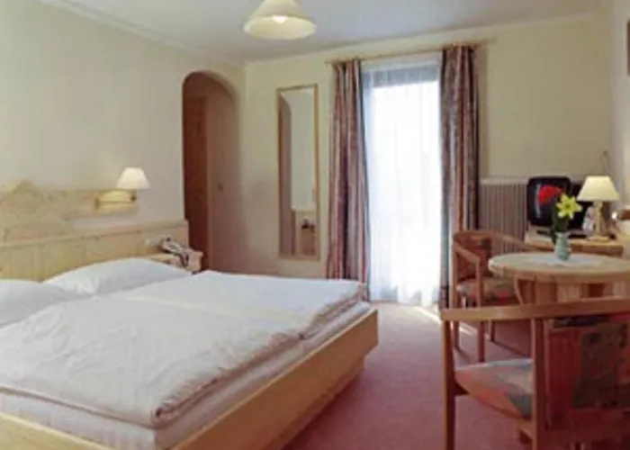 Konukevi Hemetsberger 3*