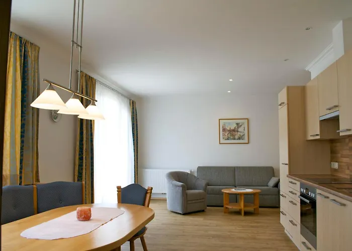 Konukevi Hemetsberger 3*