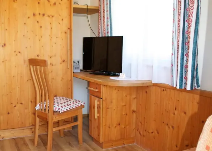 Hemetsberger Konukevi 3*